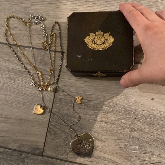 Juicy Couture Necklace and box born in the glamorous USA - Picture 7 of 11